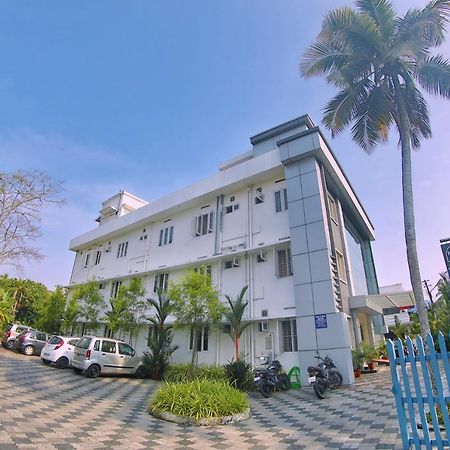 Hotel Noah'S Ark Kochi Exterior foto